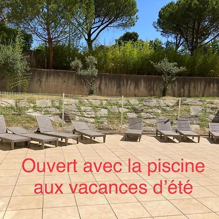Superbe Appartement A Uzes Avec Place De Parking Εξωτερικό φωτογραφία